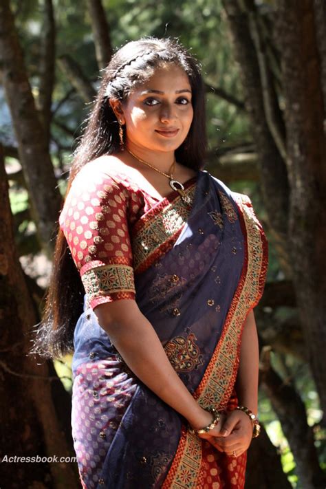 Naked Ngeleset Kavya Madhavan Mollywood Actress Latest Hot Saree Navel