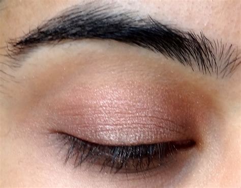 Neutral eyeshadow — not exactly the most exciting topic we've ever covered (we'll leave ball cream with that honor), but an important subject to explore nonetheless. Neutral Work Appropriate Eyeshadow Tutorial - Peachesandblush
