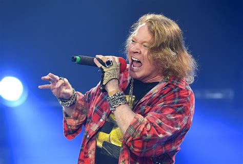 axl rose   unflattering fat picture removed   internet chicago tribune