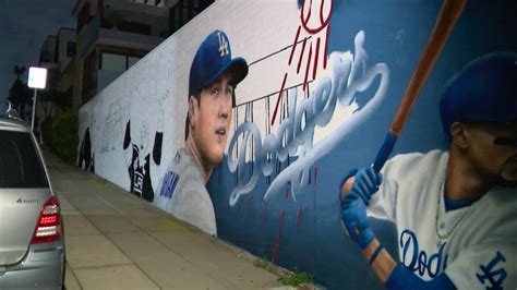 Mural Celebrating Shohei Ohtanis Move To Dodgers Pops Up In Hermosa Beach
