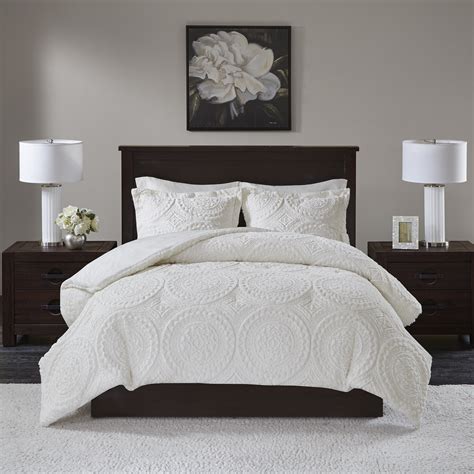 Madison Park Nova Ivory Embroidered Medallion Ultra Plush Comforter 3