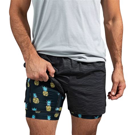 Chubbies Mens Under The Seas Ultimate Training Shorts 55 In Academy