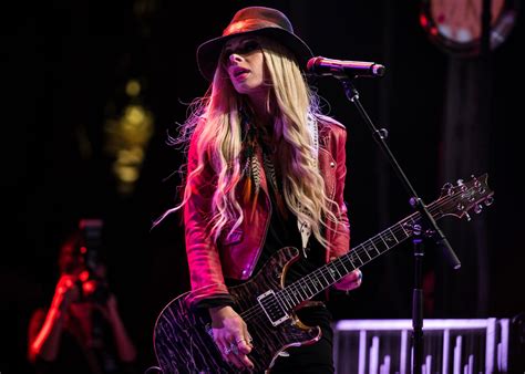 Stinger Top 10 Female Guitarists Of Today