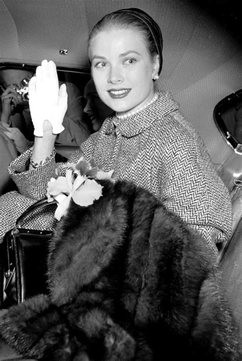 Taking Year Off Lovely Grace Kelly Who Won Oscar As Best Actress Of 1954 Waves Greeting After