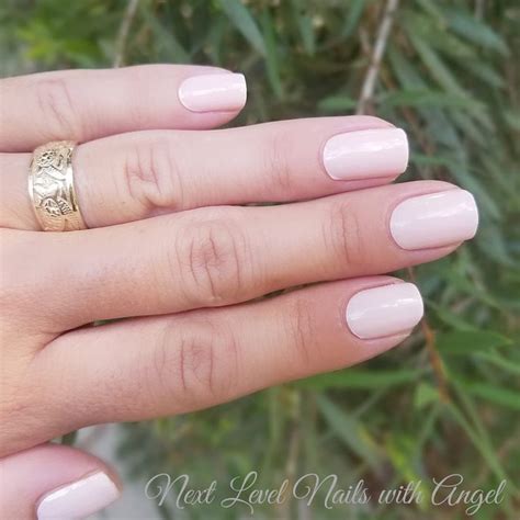 Amazing Nude Manicure In Minutes So Quick And Easy For Gorgeous Subtle