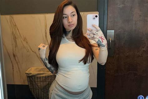 Bhad Bhabie Is Pregnant Rapper Expecting First Baby With Boyfriend Le Vaughn