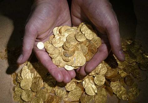 Divers In Caesarea Find Largest Treasure Of Gold Coins Ever Discovered