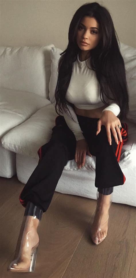 Kylie Jenner Showing Feet Soles High Best Adult Free Image Telegraph