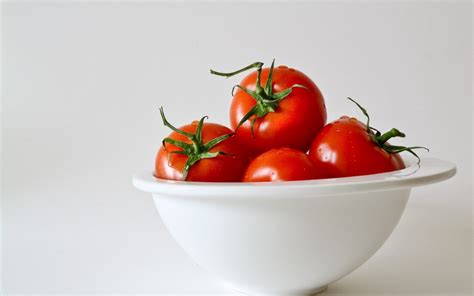 the many health benefits of tomatoes dr william li