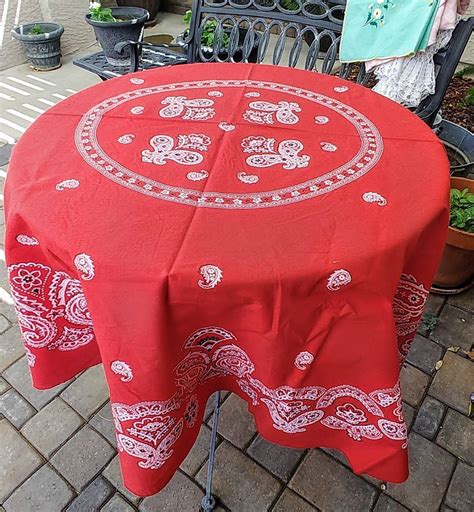 Vintage Western Bandana 70 Inch Round Tablecloth Bright Red Etsy