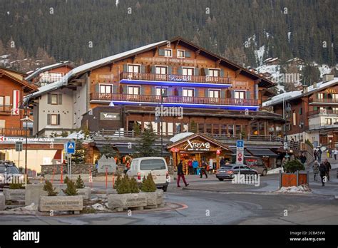 Verbier Night Hi Res Stock Photography And Images Alamy