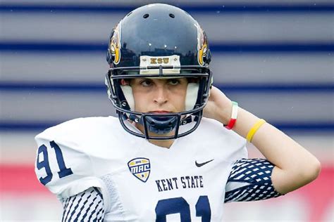 kent state golden flashes kicker april goss becomes second female to score in college game