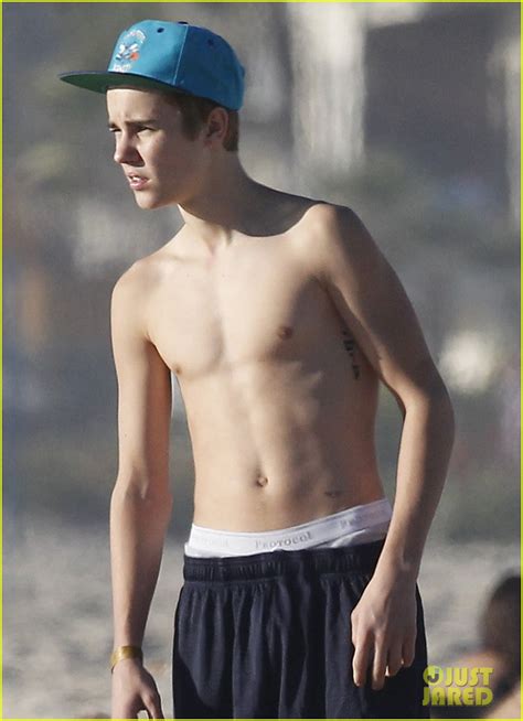Justin Bieber Shirtless Beach Time Photo Justin Bieber