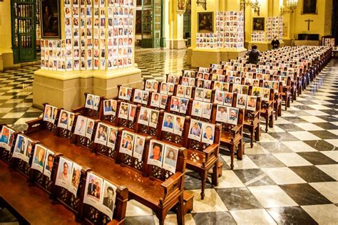 Según datos oficiales divulgados por las agencias rusas, moscú registró 144 muertos en 24 horas, el peor balance desde el inicio de la epidemia. Catedral de Lima rindió homenaje a muertos por Covid-19 ...