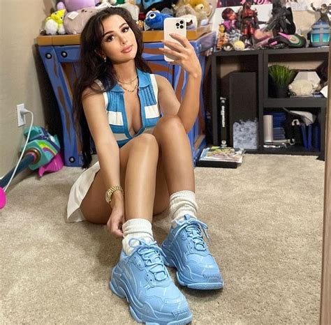 Sssniperwolf Wiki Biography Age Profession Family Boyfriend Lifestyle Career Height More