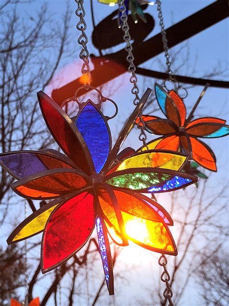 Rainbow Flower Twirl Available In The Bello Glass Shop On Etsy Stained Glass Flowers Stained