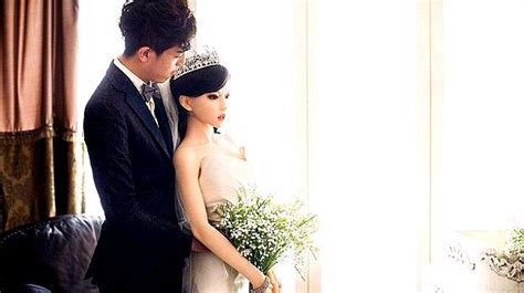 28 Year Old Guy With Terminal Cancer Marries A Sex Doll So He Could