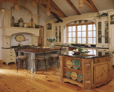 Compared to our traditional style cabinet doors, old world doors offer impressive features such as increased thickness, deeper profiles, and wider stiles & rails. Key Interiors by Shinay: Old World Kitchen Ideas
