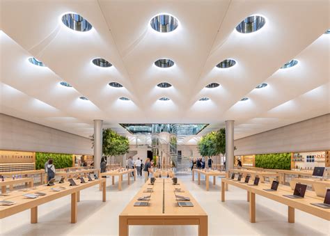 Apple And Fosterpartners Bring Modern Architecture To Life With These
