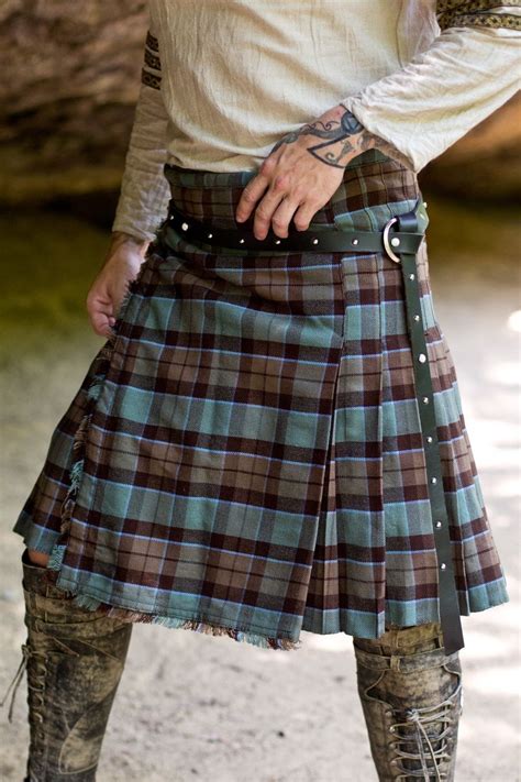 Versatta Traditional Tartan Kilt Warlord 23 Kilt Outfits