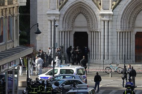 Attentat à Nice : 3 morts, le terroriste interpellé, la France en