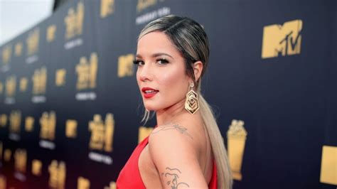 Halsey Says Record Label Wont Let Her Release New Song