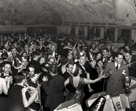 1930s Jazz Club Images And Pictures Becuo Cotton Club New Years Ball