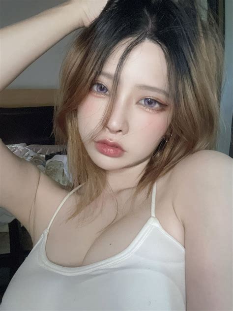 Asian Beauty On Twitter Rt Erokochiba やっぱへん？