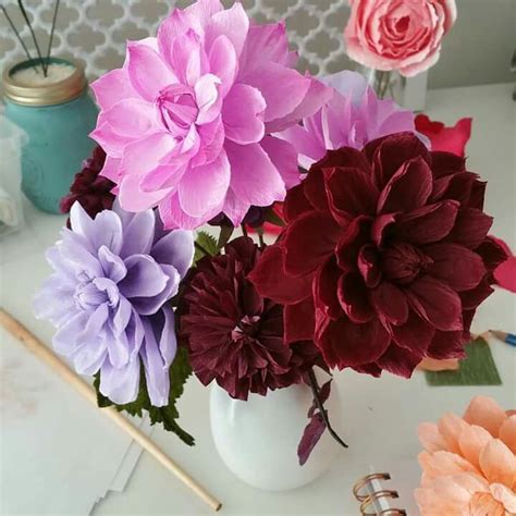 Daily diy projects, tutorials and videos at liagriffith.com/ #paperflowers #paperrose #paperflowers #crepepaperflowers. Crepe paper dahlias | Handmade flowers paper