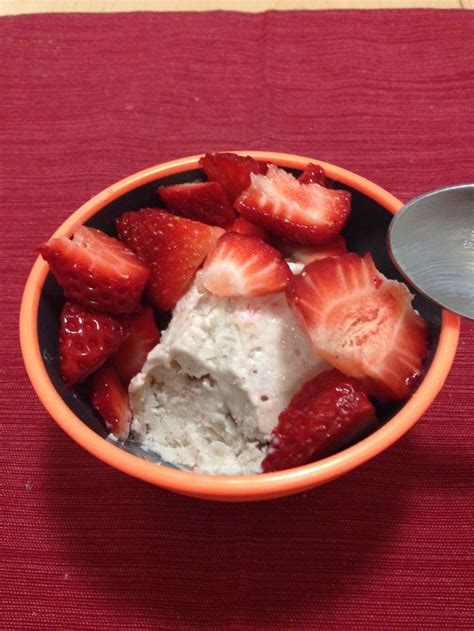 Healthy Frozen Yogurt Easy And Quick Blend 6oz Greek Yogurt 1 Scoop Vanilla Protein Power Maybe