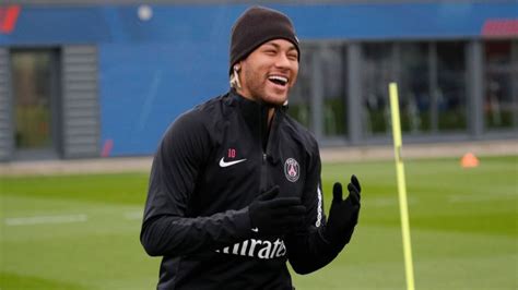 The argentine has warned that anyone standing in a match for the parisians this season must play to win, and instead of. PSG x Lille: como apostar na volta de Neymar ao time ...