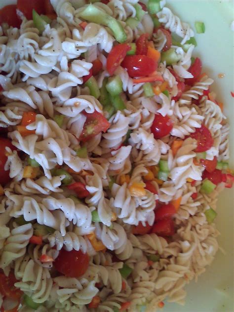 We grew cherry hot peppers this year so. Yummy Fresh Garden Macaroni Salad Cherry Tomatoes Green ...