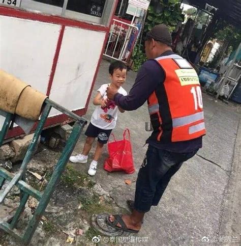 泰国5岁男童不想上学，妈妈：那就捡垃圾去吧！ 每日头条