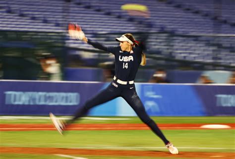 Olympics Softball Japan Win Gold In 2 0 Shutdown Of United States