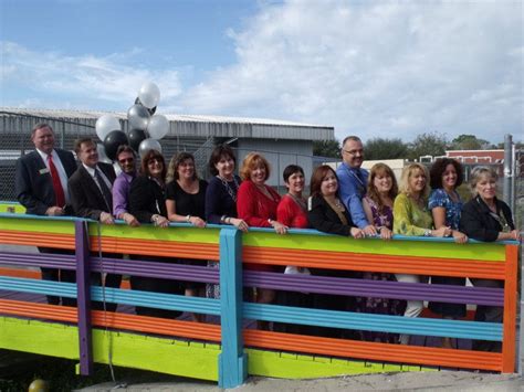 Friendship Bridge Unites Oak Park Lakeview Elementary Schools