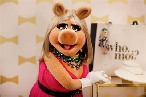 Miss Piggy Reveals She Wears High Heels With Pointed Toes For 1