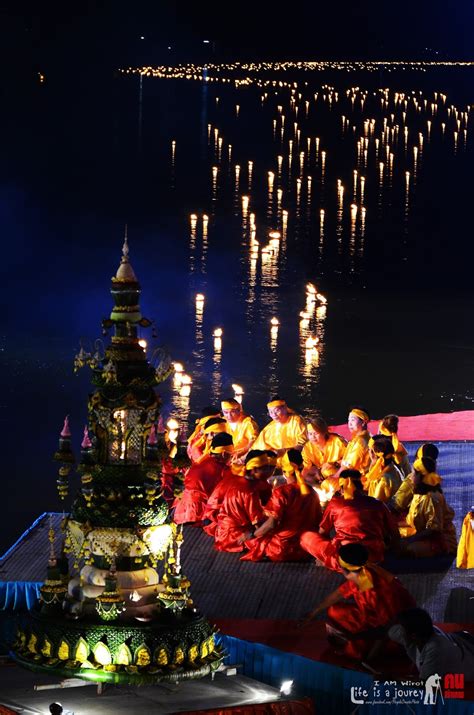 Loi Krathong Sai 1000 Floating Lanterns Royal Trophy 2016