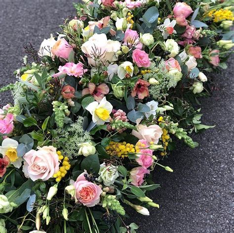 Funeral Flowers Ideas Uk Funeral Flowers Grantham Sympathy Glen