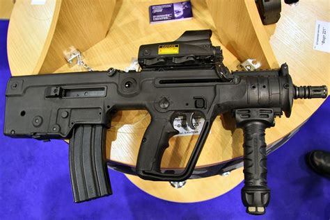 1 Minute Of Mayhem This Israeli Rifle Can Blast Out 800 Rounds In 60