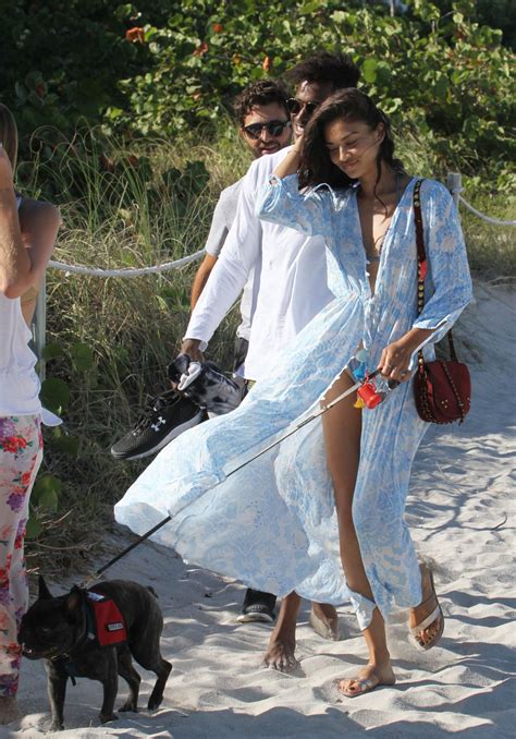Shanina Shaik With Boyfriend DJ Ruckus On The Beach In Miami Beach 4 24