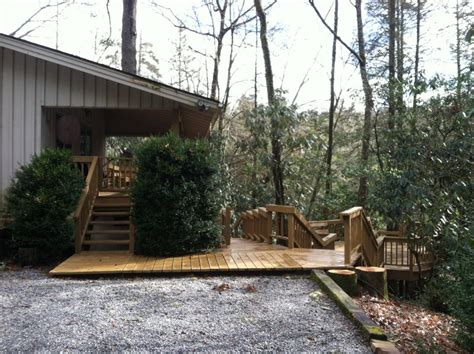 Pet friendly cabins in highlands nc | authentic log cabin with dock and canoe authentic log cabin with dock and canoe nestled in a serene location surrounded by trees and a gentle river, this beautiful cabin is the ideal place for you and all of your loved ones— including your pets— to escape everyday life. Beautiful Lakefront Cabin in Highlands, NC Has Grill and ...