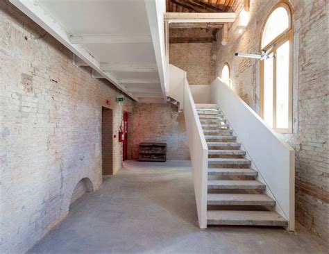La casa dello studente di roberto benvenuto. La 'casa dello studente' nel convento