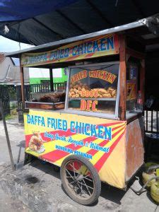 Oh iya harga nya juga sanggat terjangkau di. Crunchy Ayam Goreng di Daffa Fried Chicken Jogja Pusat ...