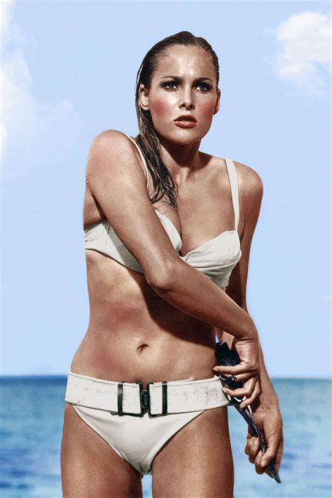 Ssak Pirat Zapisa Bikini Ursula Andress James Bond Oko Pude Ko T Um