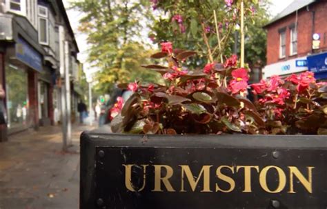 Mum's heartwarming story about why Urmston is 'such a great place to