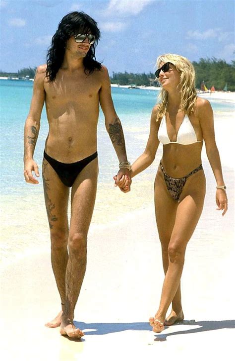 Heather Locklear And Tommy Lee On The Beach Heather Locklear