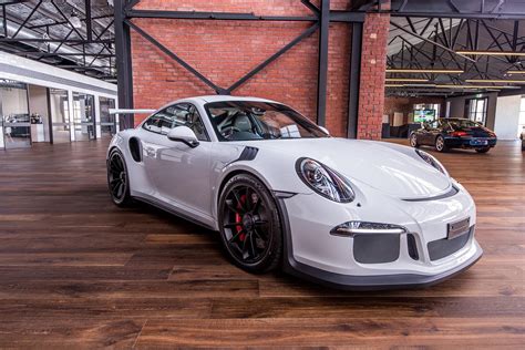 Porsche 911 Gt3 Rs Richmonds Classic And Prestige Cars Storage