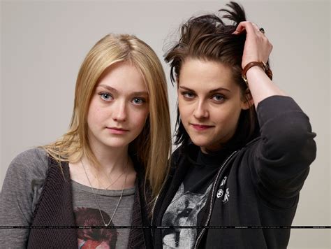 Kristen Stewart And Dakota Fanning Blog De World Of Twilight