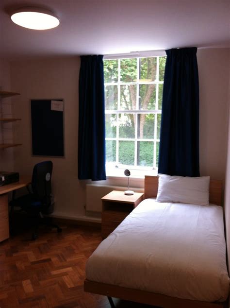 Ensuite At Goodenough College Fro Short Sublet Room To Rent From