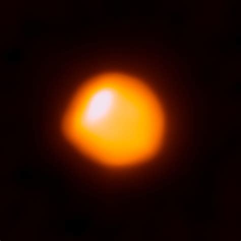 Is The Red Giant Betelgeuse Going Supernova Astronomy With Jelle